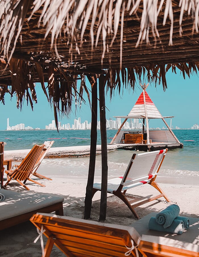 Fenix Beach Club - Tierra Bomba